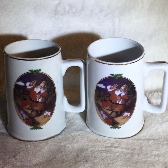 2 Coca Cola Christmas Mugs - Picture 2 of 5